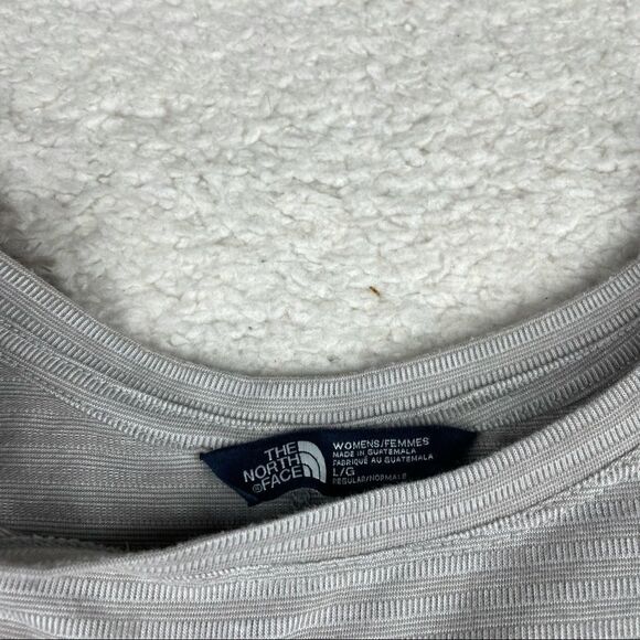 Women’s North Face Short Sleeve - Picture 4 of 4